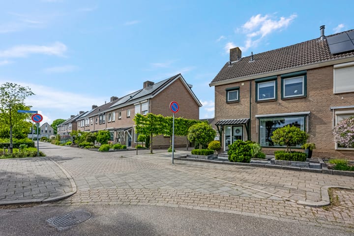 Foto 51 van Margrietstraat 10