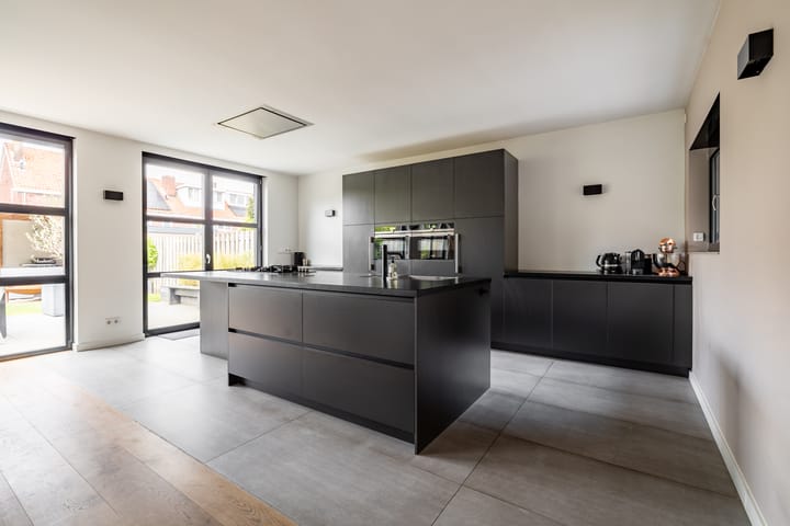 Foto 12 van Brederostraat 54