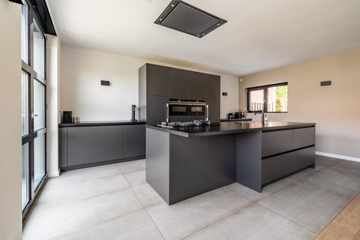 Foto 13 van Brederostraat 54