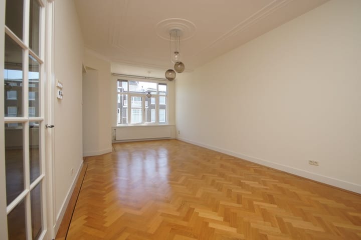 Photo 11 of Van Aerssenstraat 170