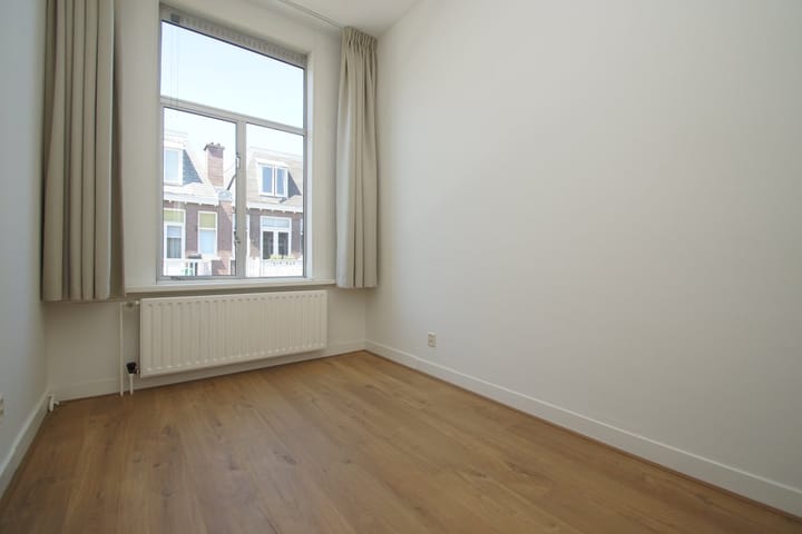 Photo 21 of Van Aerssenstraat 170