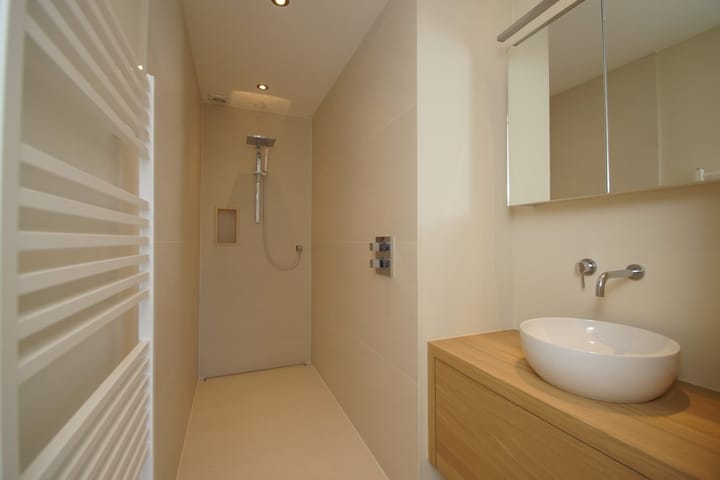 Photo 28 of Van Aerssenstraat 170