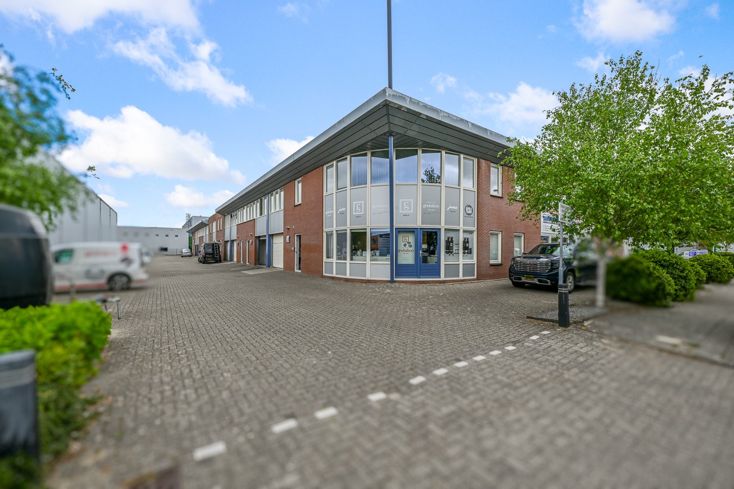 View photo 2 of Kikkertweg 24