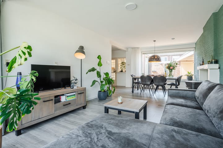 Foto 10 van Montgomerystraat 8