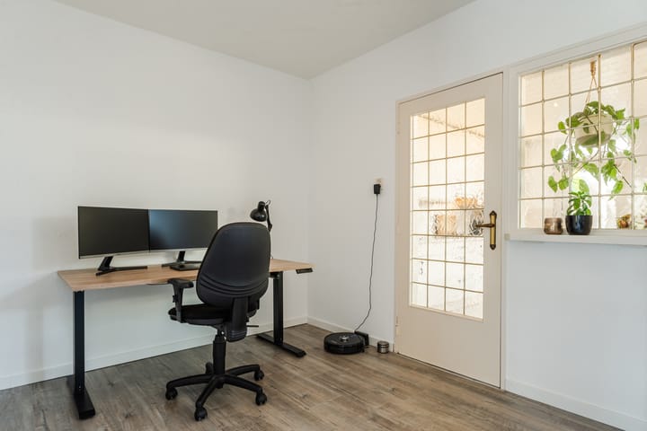 Foto 15 van Montgomerystraat 8