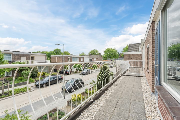 Foto 30 van Montgomerystraat 8