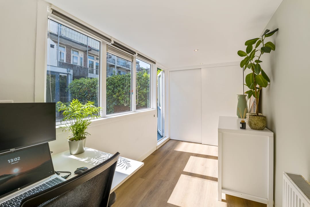 Foto 16 van Bloys van Treslongstraat 48-H