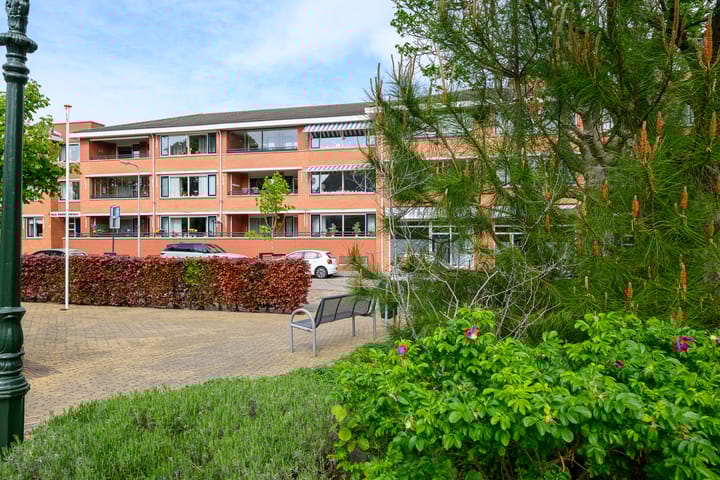 Photo 1 of Vreeburghlaan 5-AP1