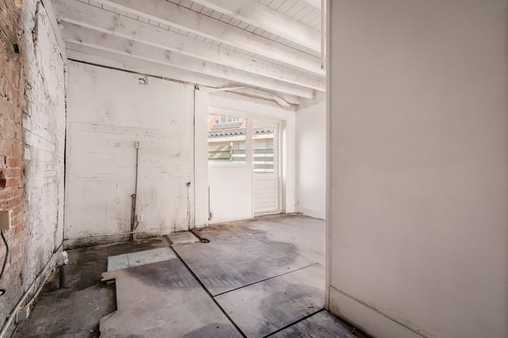 Photo 9 of Nagtzaamstraat 72