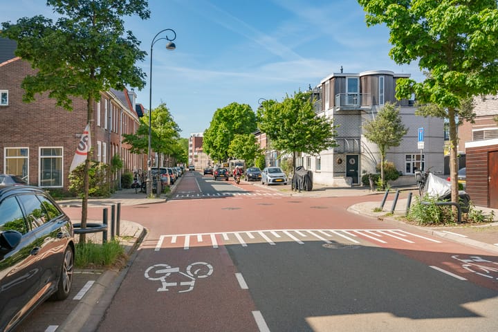 Photo 32 of Nagtzaamstraat 72