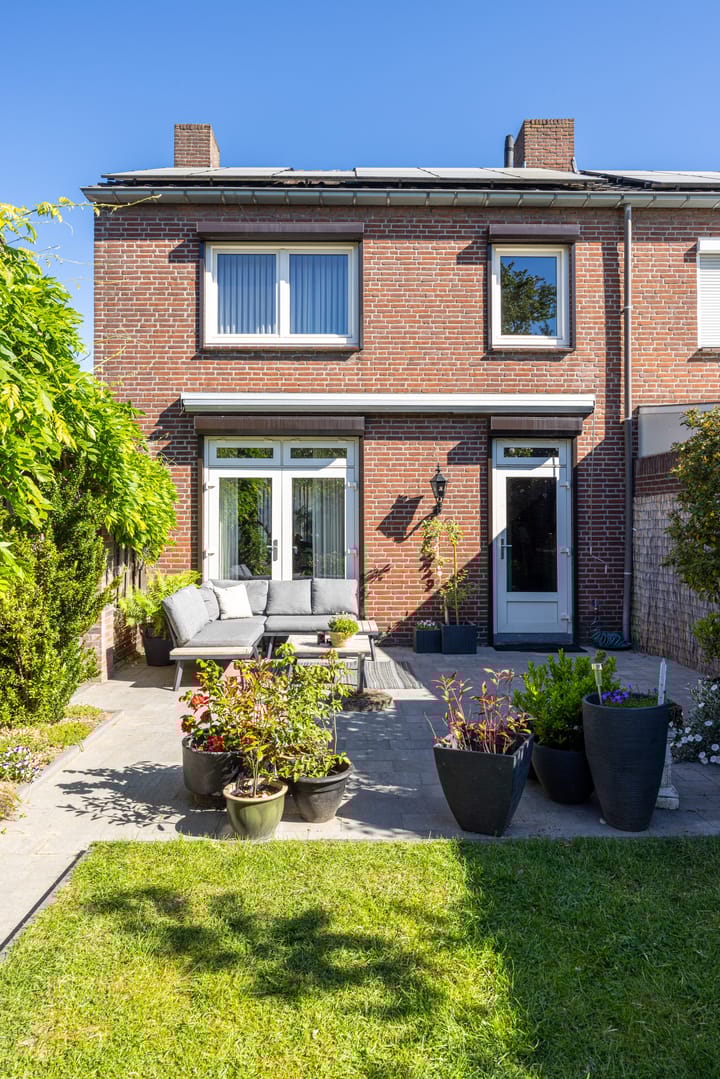 Photo 36 of Velgraafweg 14