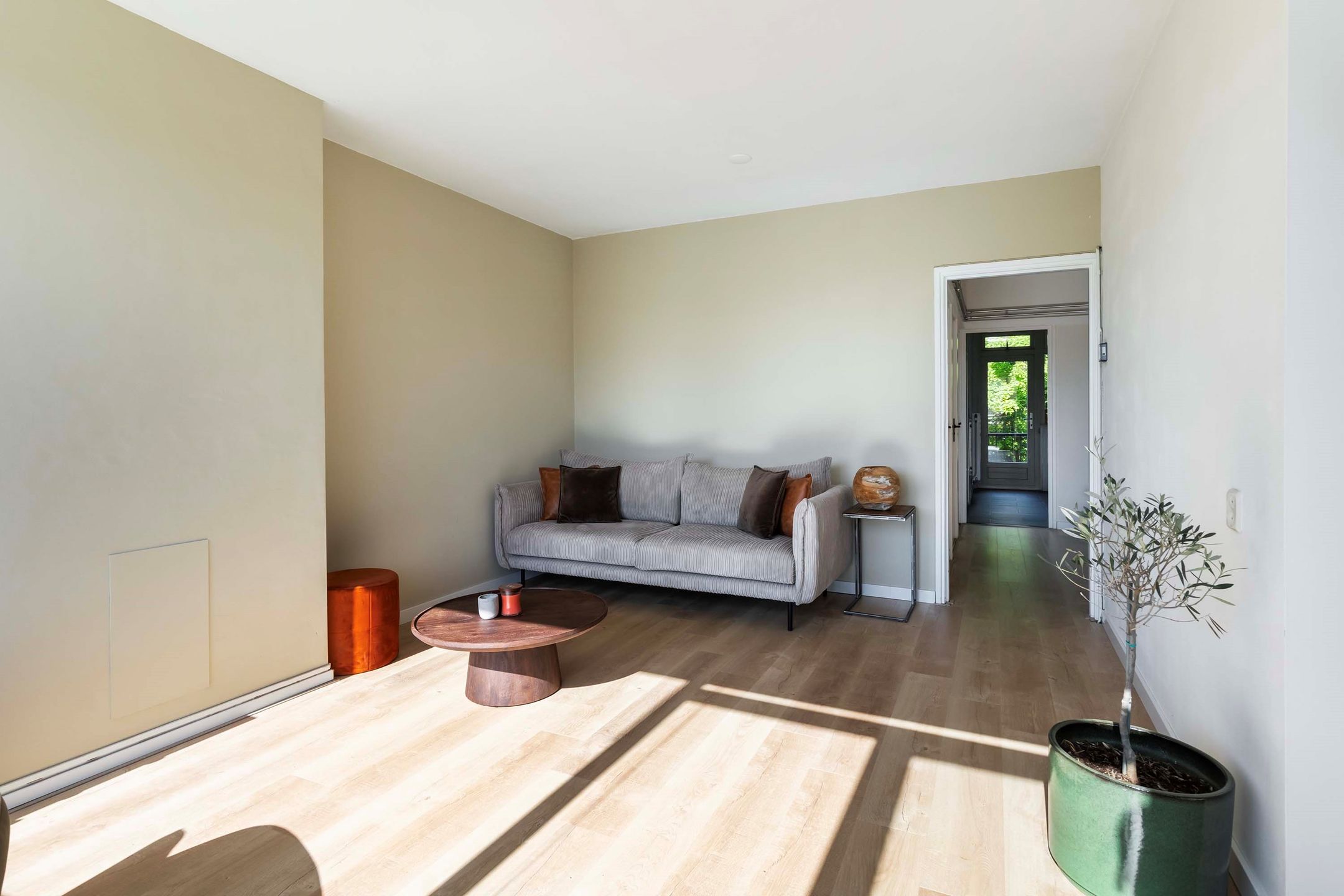 Foto 18 van Albardastraat 136