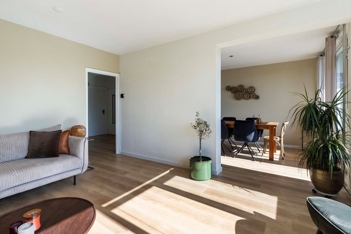 Foto 19 van Albardastraat 136