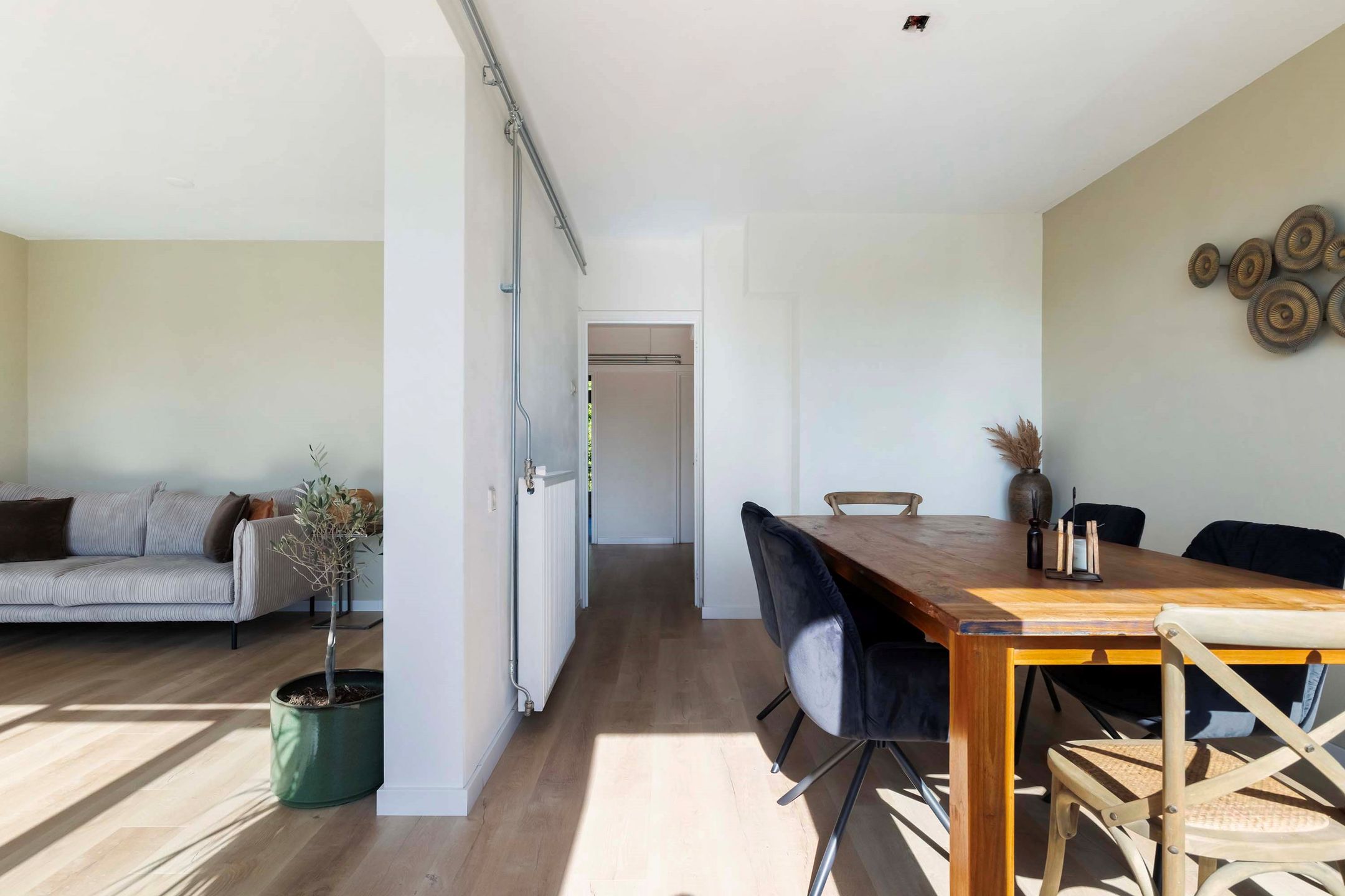 Foto 21 van Albardastraat 136