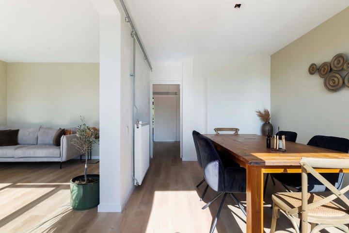 Foto 21 van Albardastraat 136