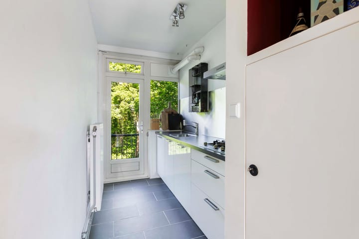 Foto 27 van Albardastraat 136