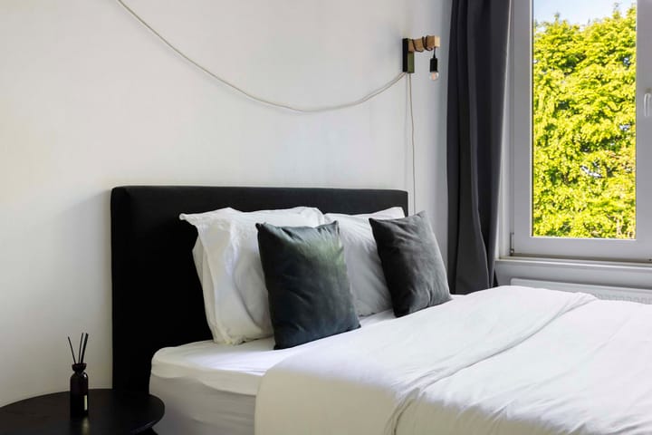 Foto 33 van Albardastraat 136