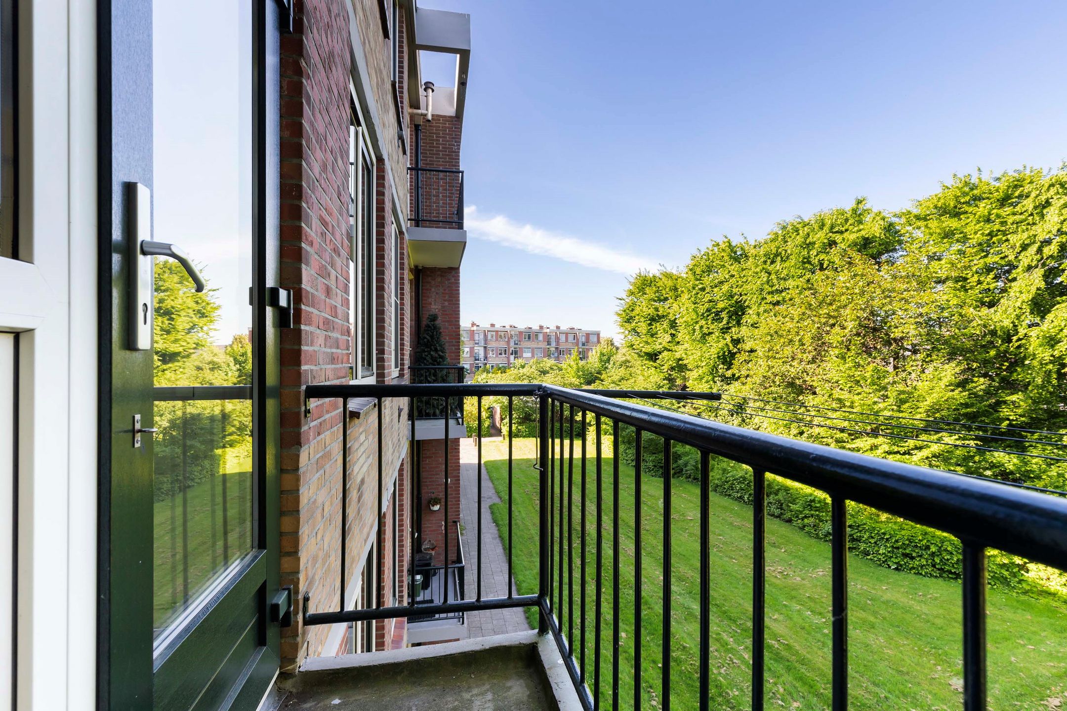 Foto 30 van Albardastraat 136