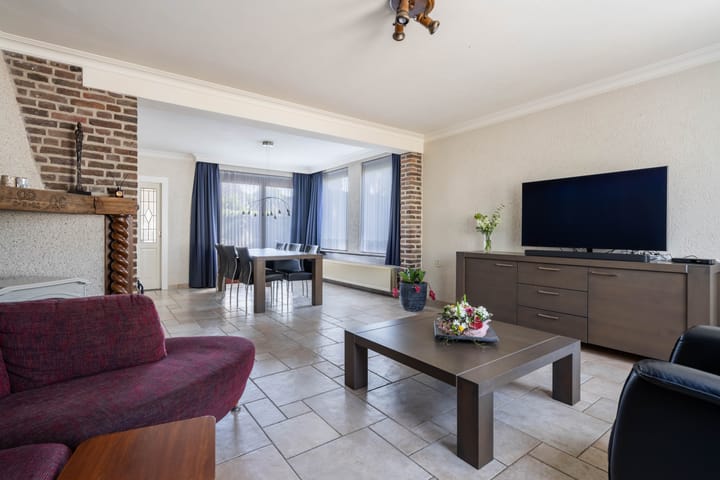 Photo 2 of Veldstraat 30