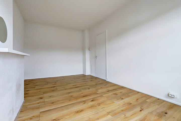 Photo 11 of Joris van der Haagenstraat 1