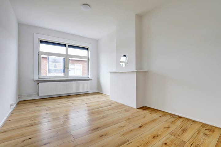 Photo 10 of Joris van der Haagenstraat 1