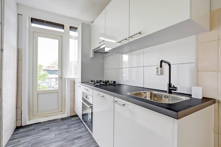 Photo 13 of Joris van der Haagenstraat 1