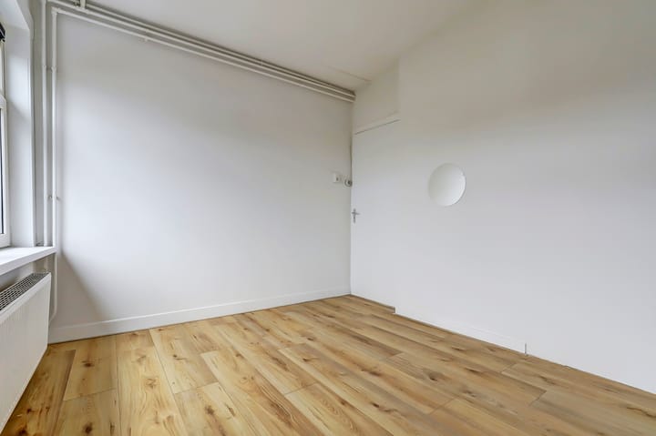 Photo 16 of Joris van der Haagenstraat 1