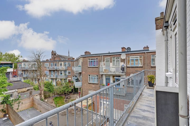 Photo 22 of Joris van der Haagenstraat 1