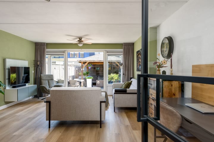 Foto 11 van Aprilstraat 90