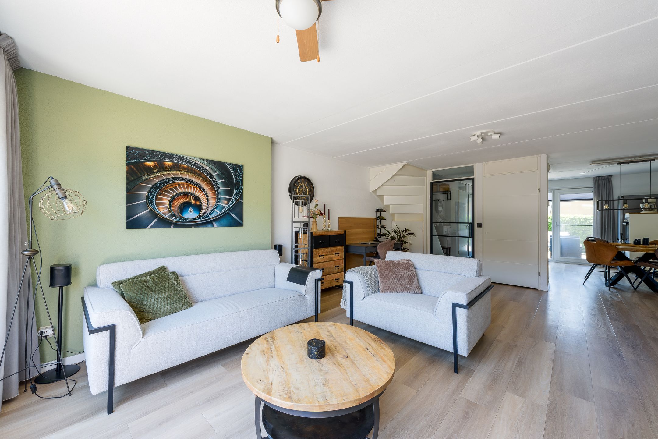 Foto 18 van Aprilstraat 90