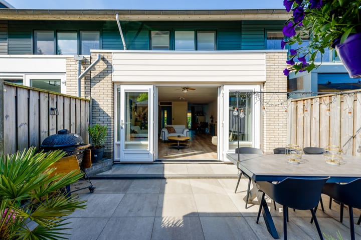 Foto 42 van Aprilstraat 90