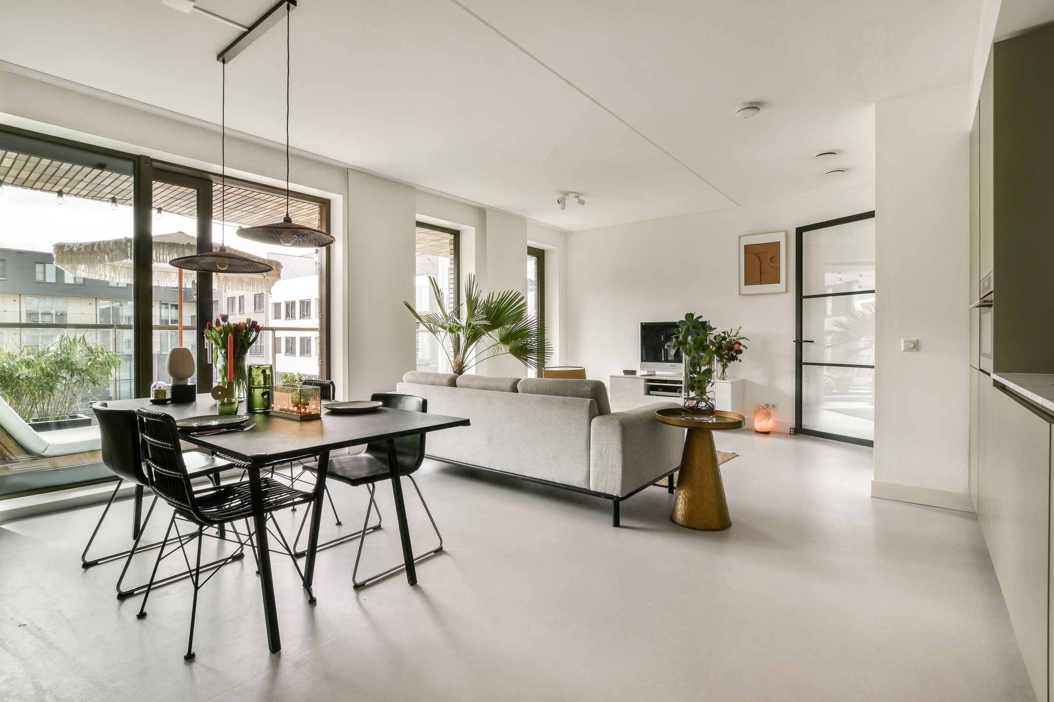 Foto 3 van Cola Debrotstraat 10