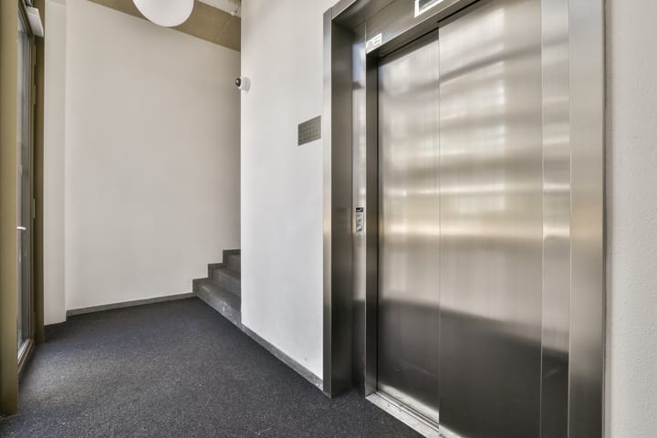 Foto 5 van Cola Debrotstraat 10