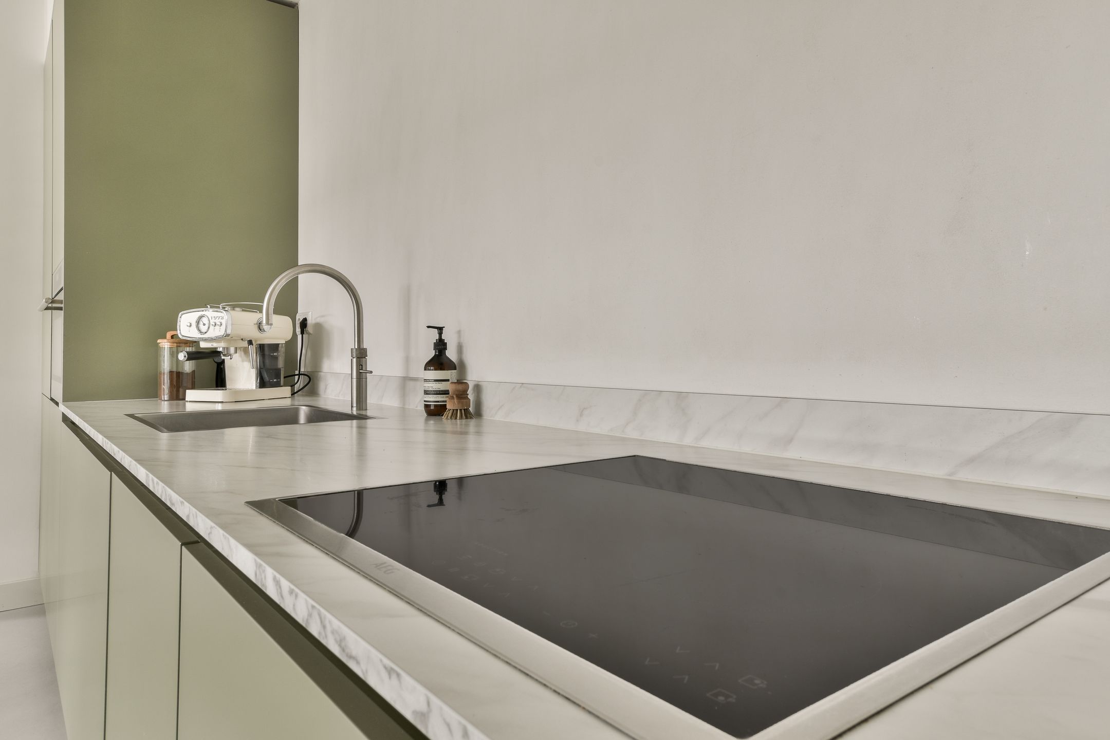 Foto 12 van Cola Debrotstraat 10