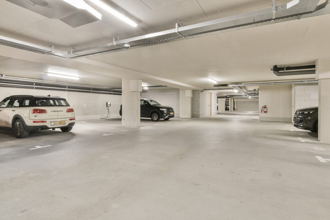 Foto 31 van Cola Debrotstraat 10