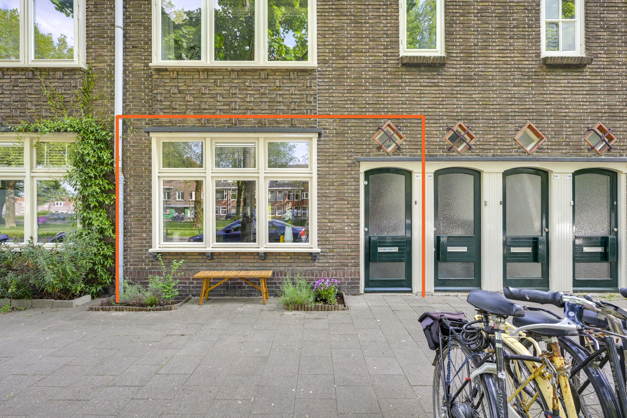 Photo 3 of Burgemeester van Tuyllkade 121