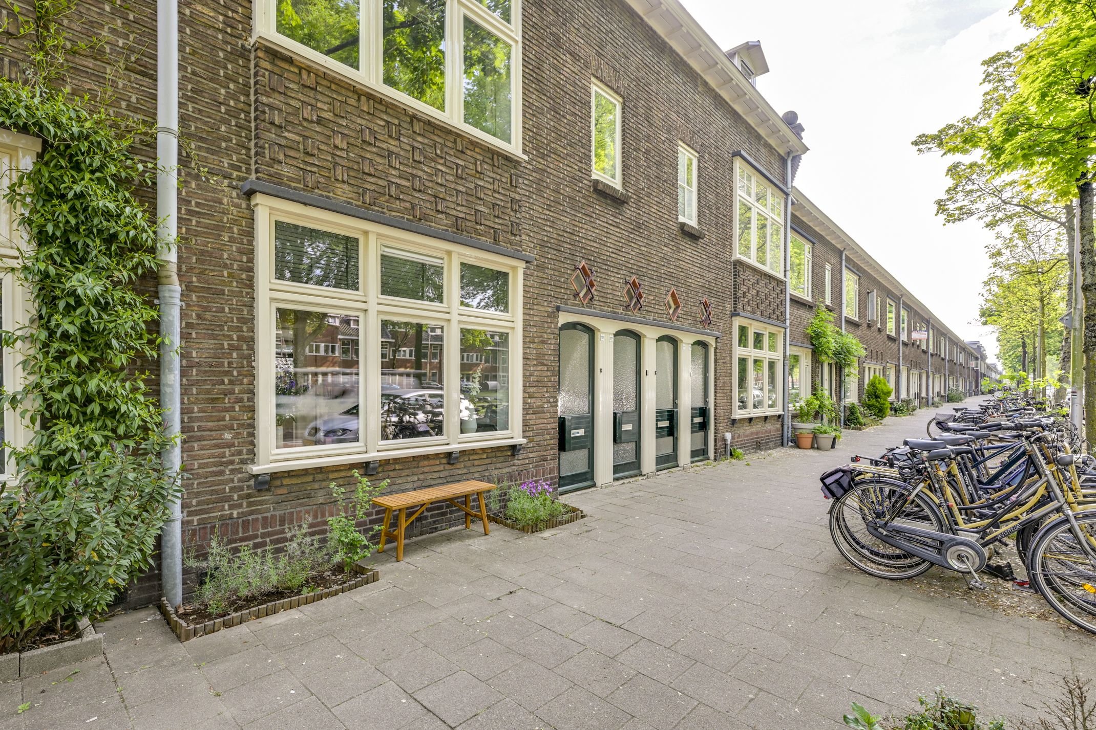 Photo 33 of Burgemeester van Tuyllkade 121