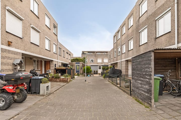 Foto 4 van Caro van Eyckstraat 34