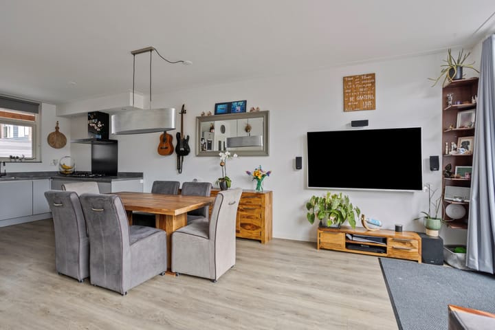 Foto 8 van Kruiszwin 3701