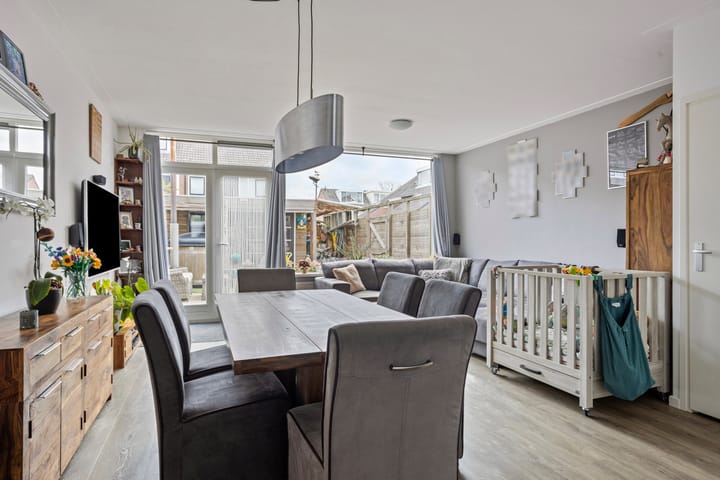 Foto 2 van Kruiszwin 3701