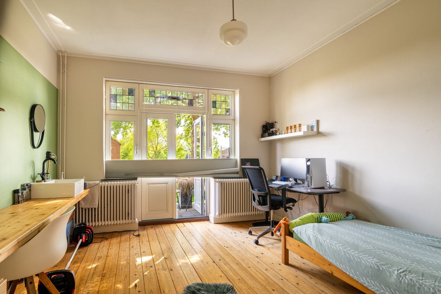 Photo 19 of Robert Regoutstraat 4