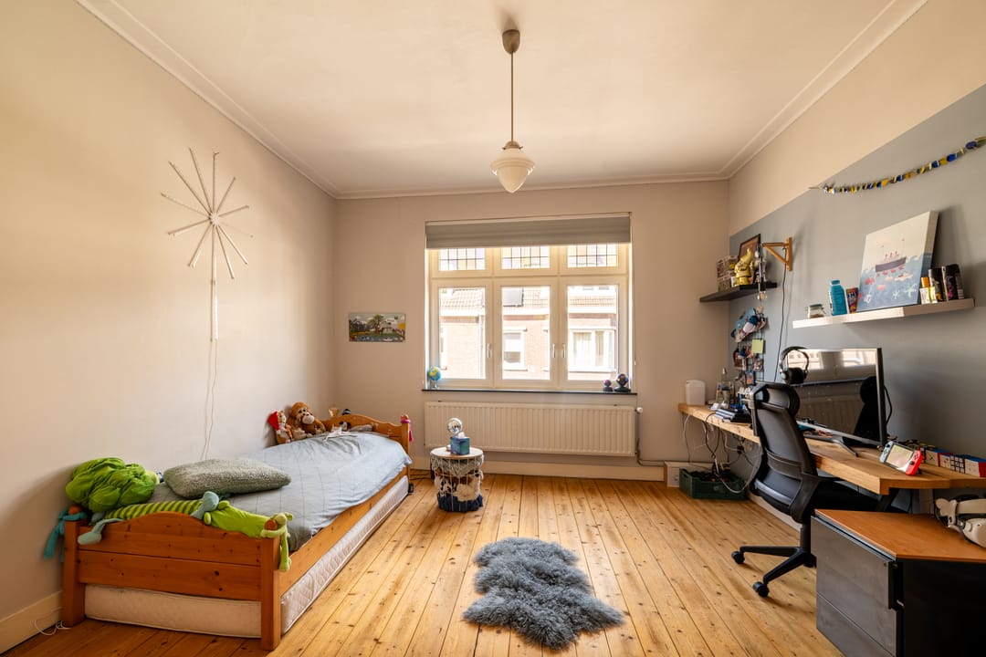 Photo 22 of Robert Regoutstraat 4