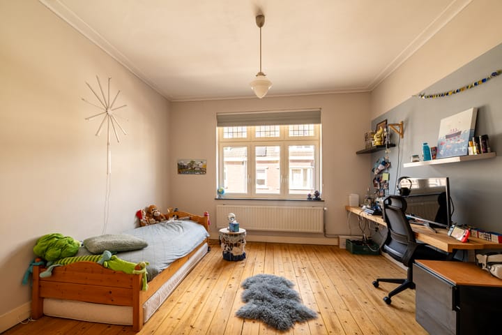 Foto 22 van Robert Regoutstraat 4