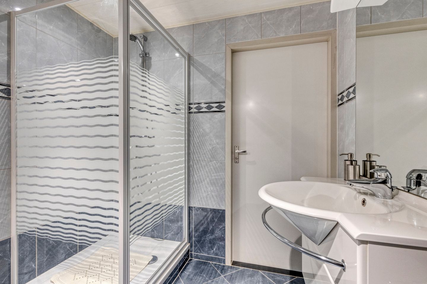 Foto 29 van Wielewaal 14