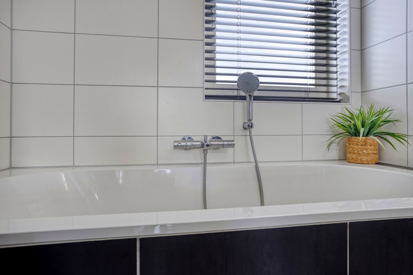 Photo 20 of Schonckstraat 18