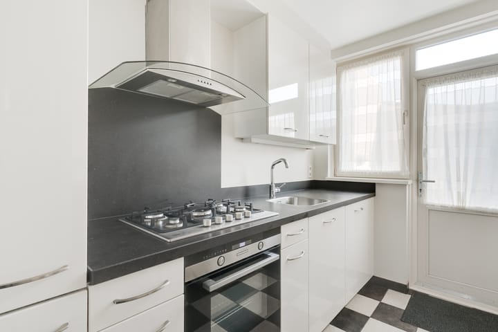 Photo 3 of Poststraat 13