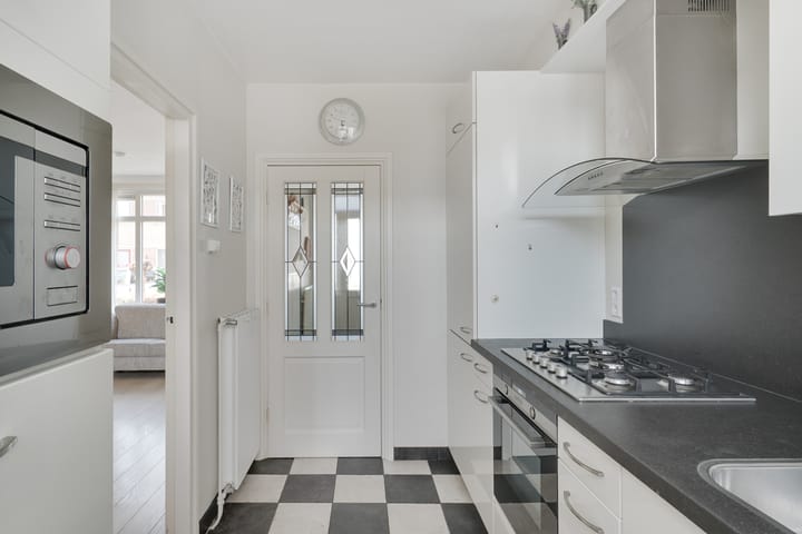 Foto 9 van Poststraat 13