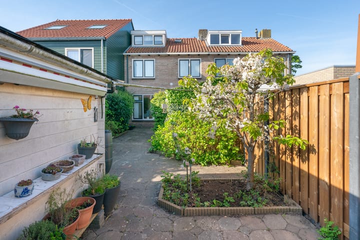 Foto 34 van Poststraat 13