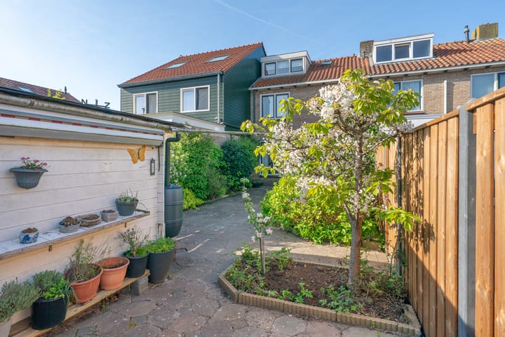 Foto 35 van Poststraat 13