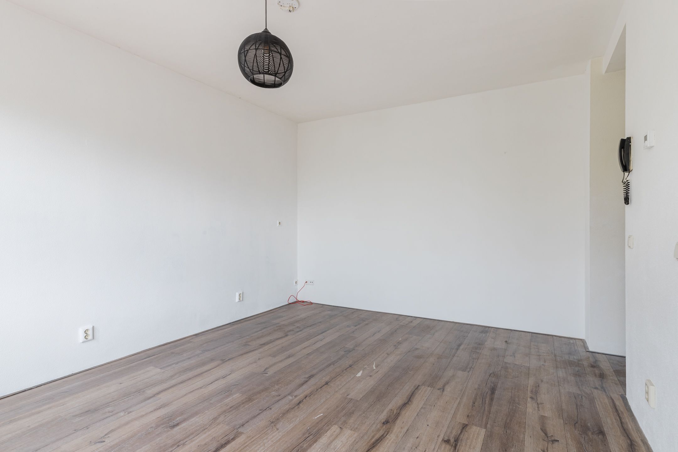 Photo 9 of Almarestraat 28